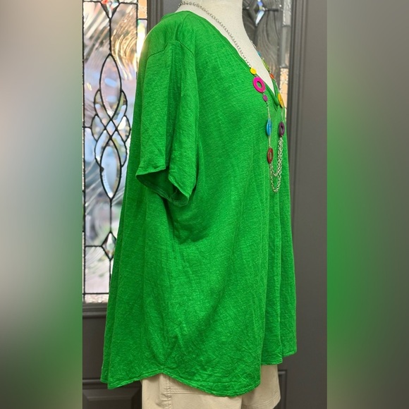 TAHARI Vibrant Green V-Neck Center Seam 100% Linen Top - Picture 2 of 6